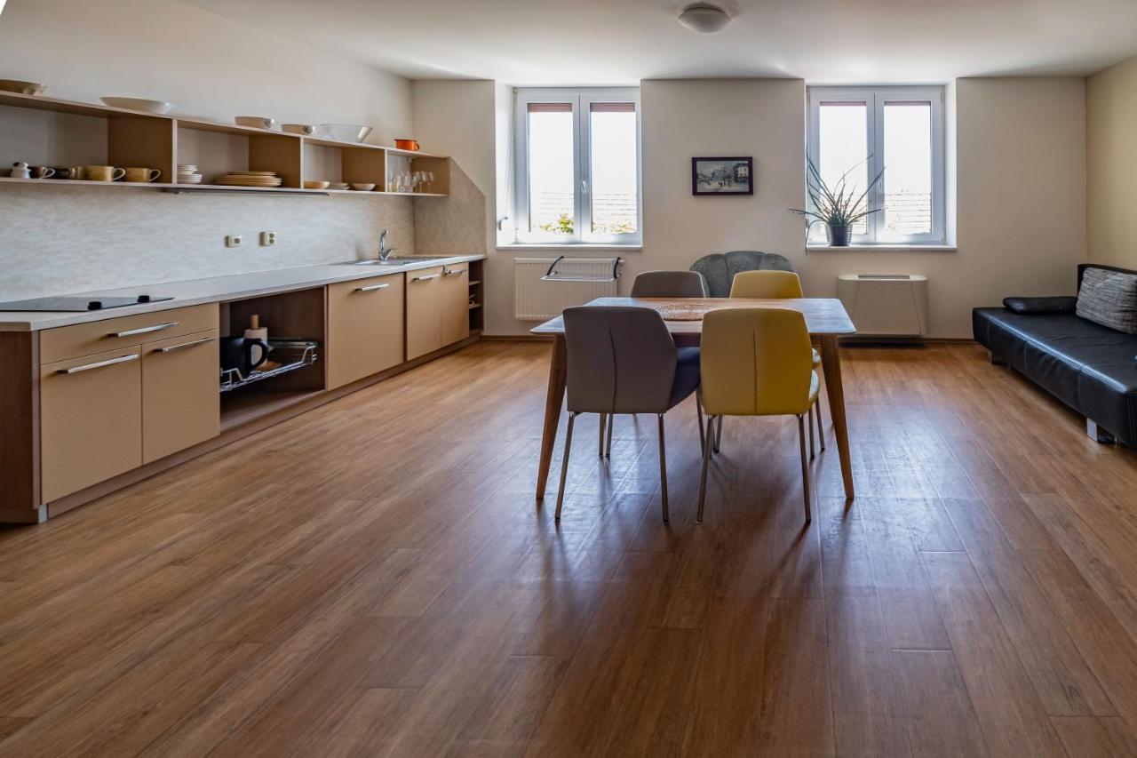 Apartmány Gulliver Mikulov Esterno foto
