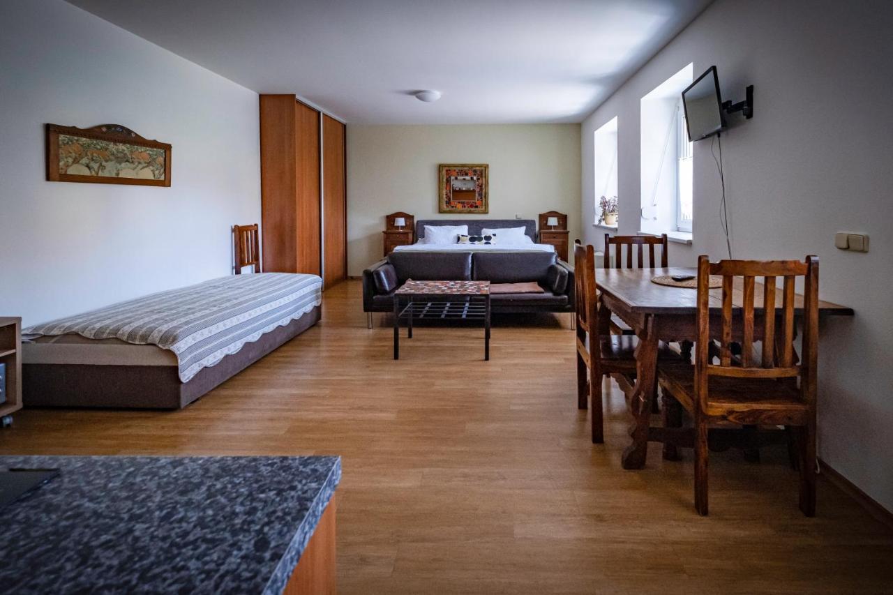 Apartmány Gulliver Mikulov Esterno foto