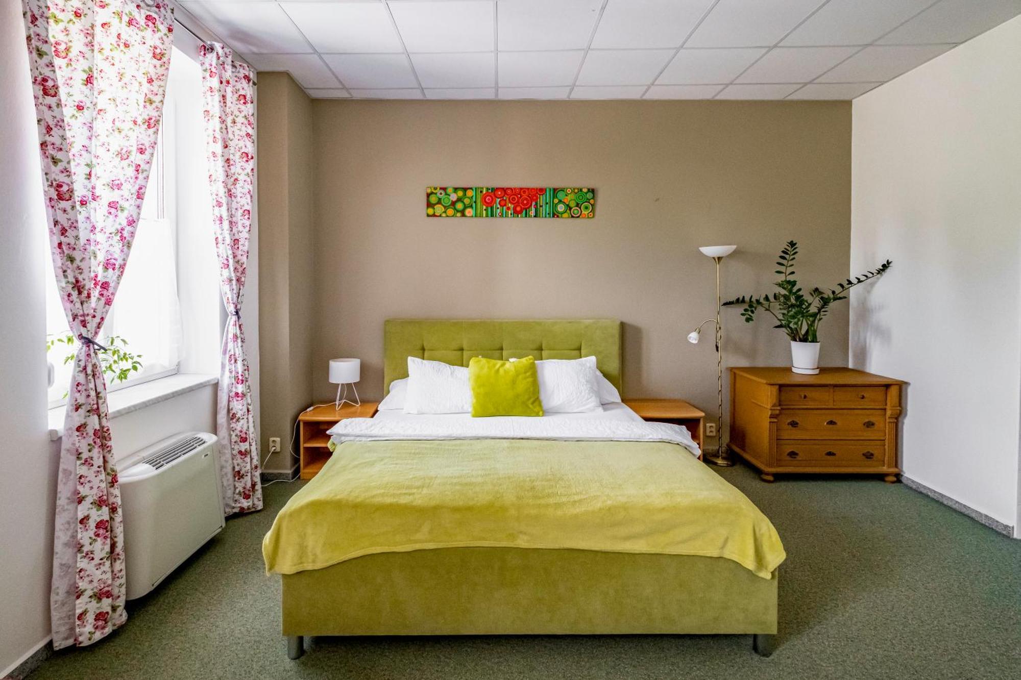 Apartmány Gulliver Mikulov Esterno foto