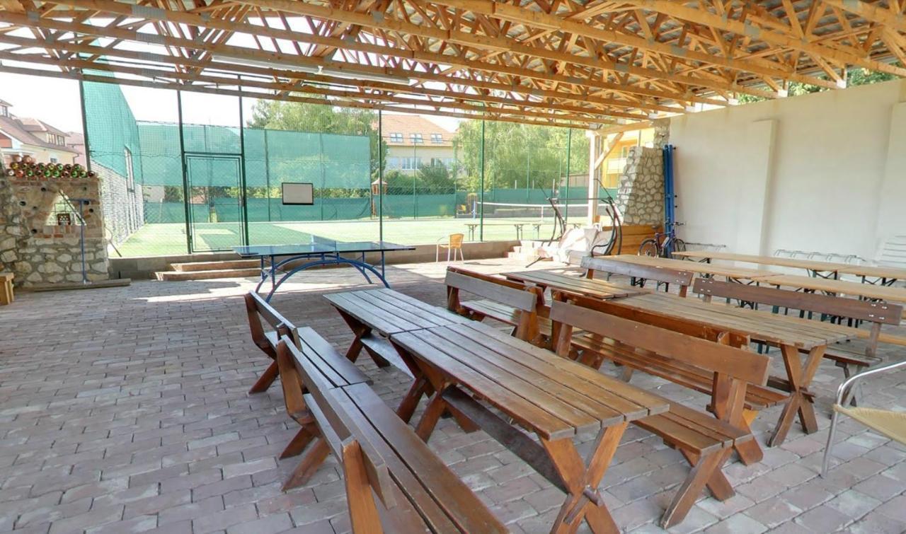 Apartmány Gulliver Mikulov Esterno foto